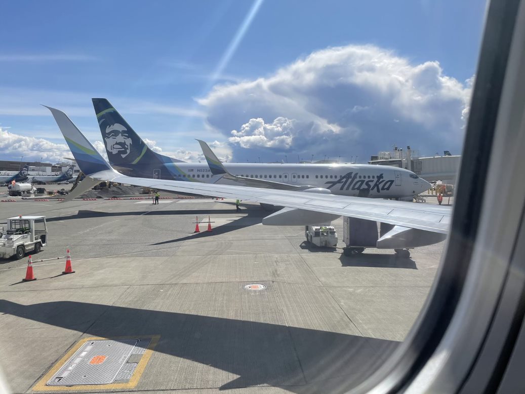 alaska airlines - seattle girls trip